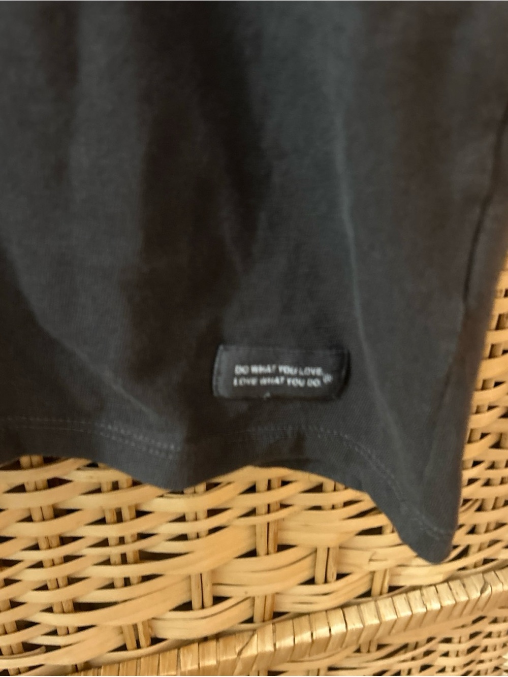 Life Is Good Black Dog V Neck Crusher 100 % Cotton Tshirt - Picture 2 of 6